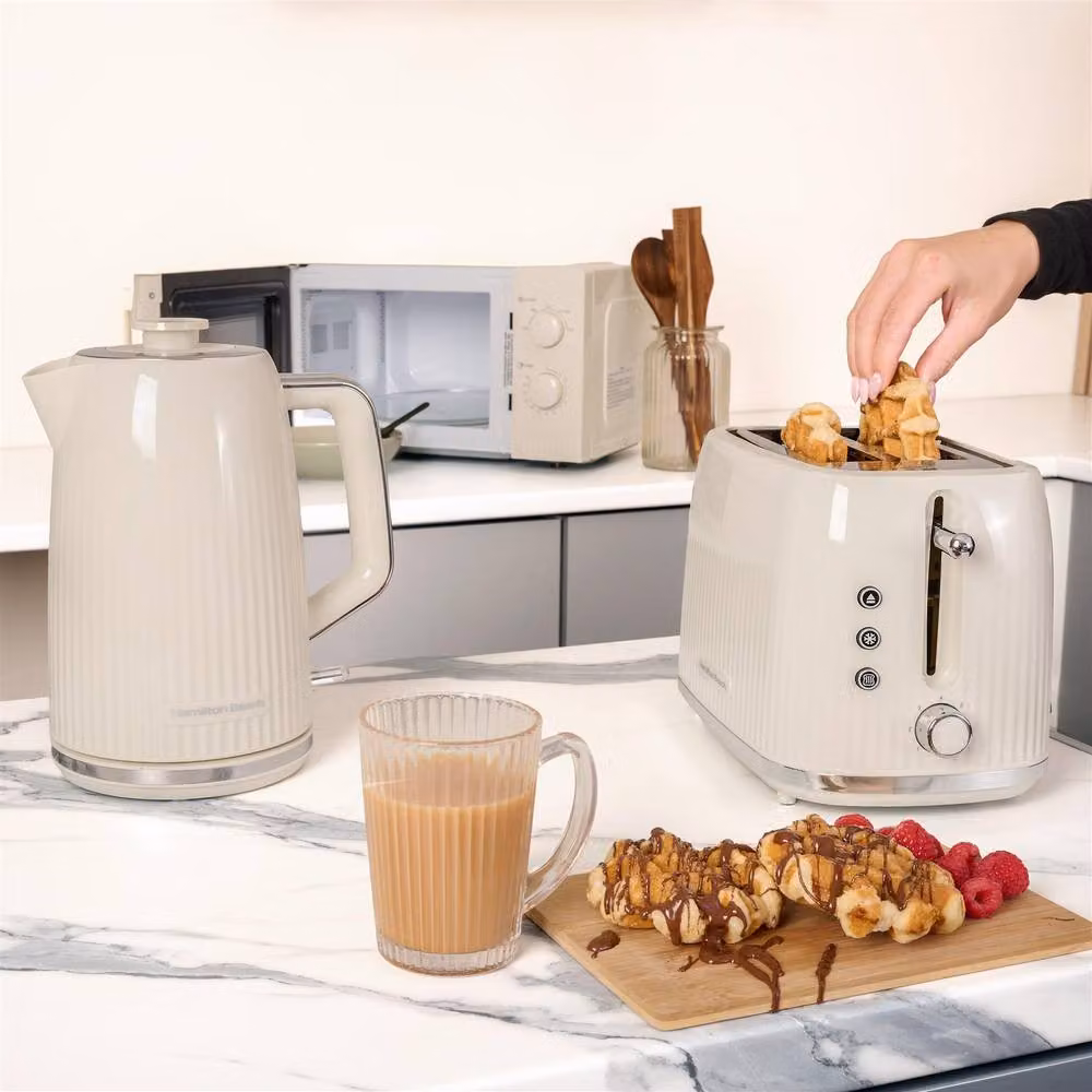 Hamilton Beach Miami Kettle, Toaster and Microwave Set in Sand and White – 2