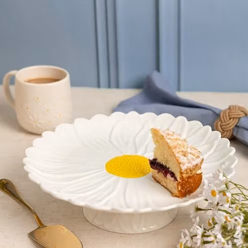 Price & Kensington Daisy Floral Stoneware Cake Stand in White and Yellow, Diameter: 27 cm – 2