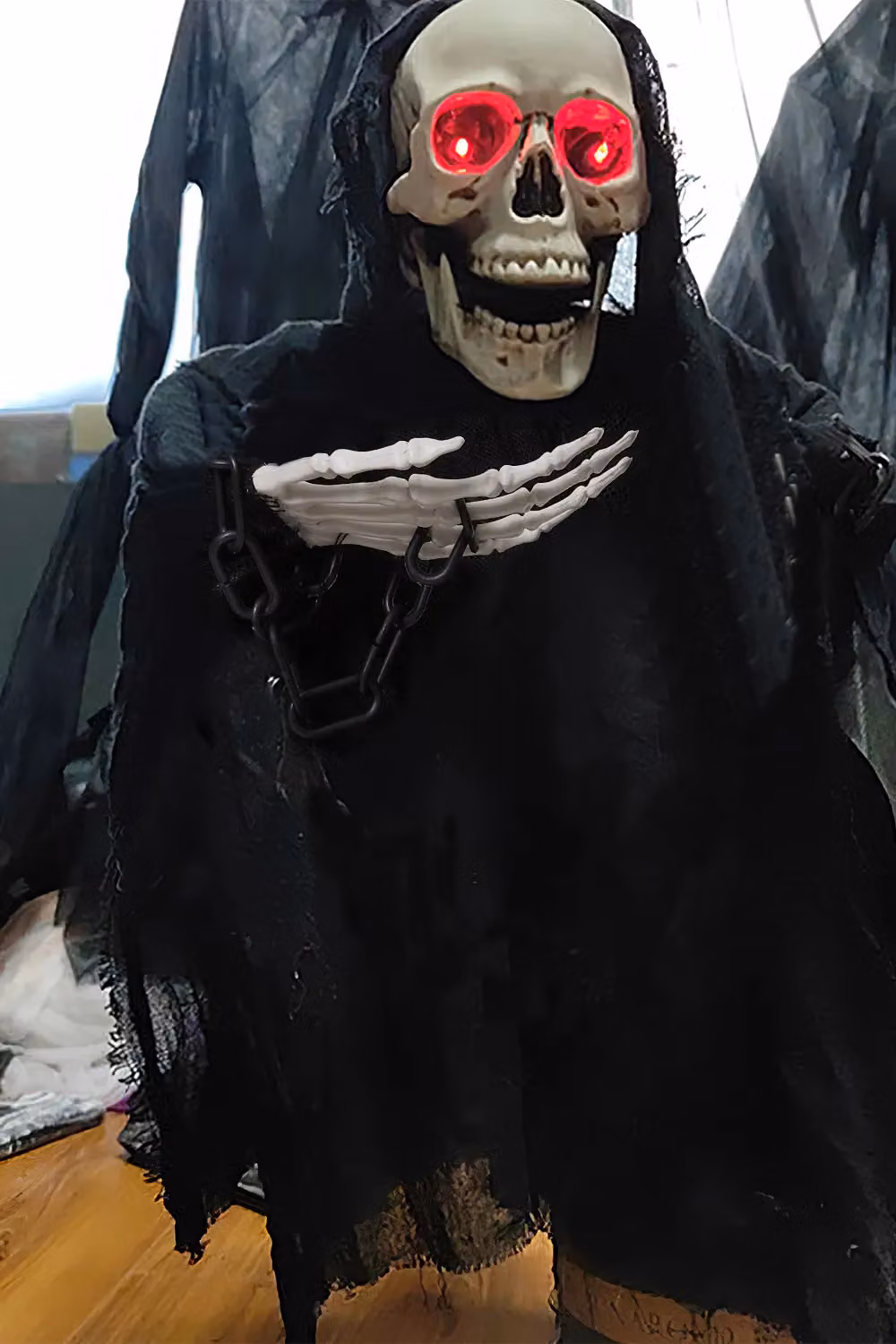 Living and Home Black Voice-Controlled Skull Halloween Atmosphere Decoration Prop – 2