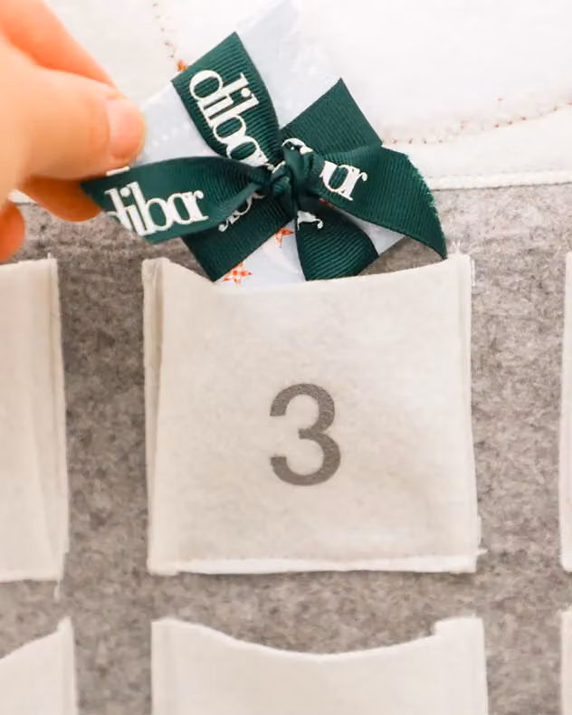 Dibor Luxury Scandinavian Christmas Advent Calendar for Kids in White and Grey with Snowman and Reindeer Designs – 4