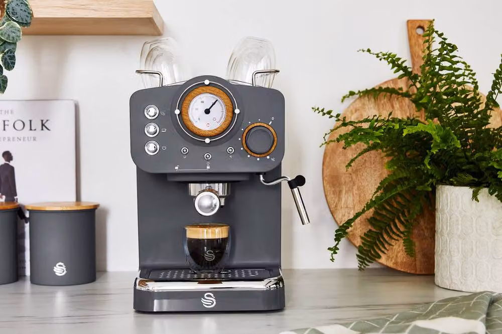 Swan Pump Espresso Coffee Machine in Grey – 3