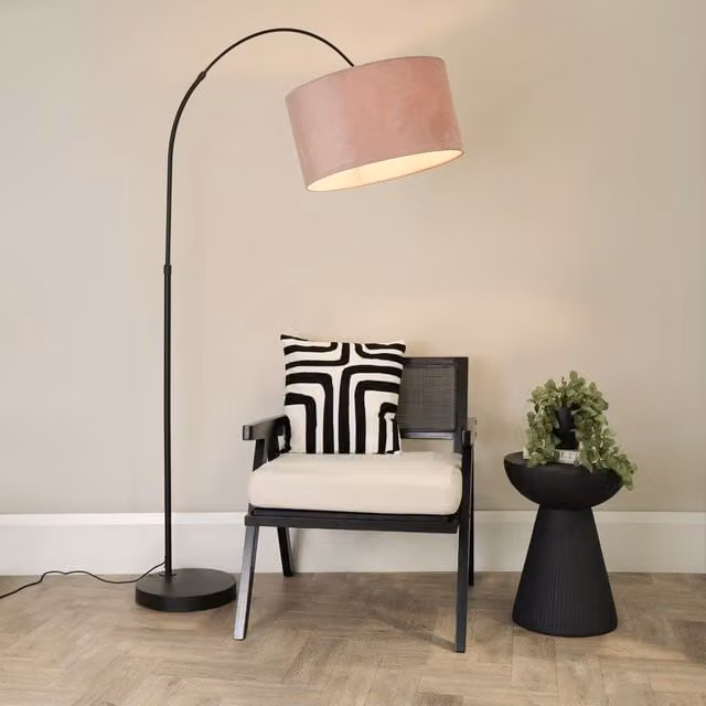 ValueLights Louis Black Arched Curved Floor Lamp with Pink Fabric Drum Shade and LED Bulb – 1