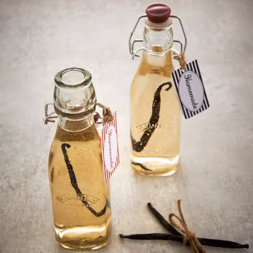 Kilner Transparent Glass Clip Top Square Bottle, 0.55 l – 3