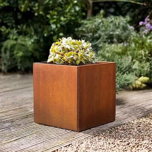 Nicoman Pre-Rusted Corten Steel Cube Planter in Bronze, W/D/H: 50 x 50 x 50 cm – 1