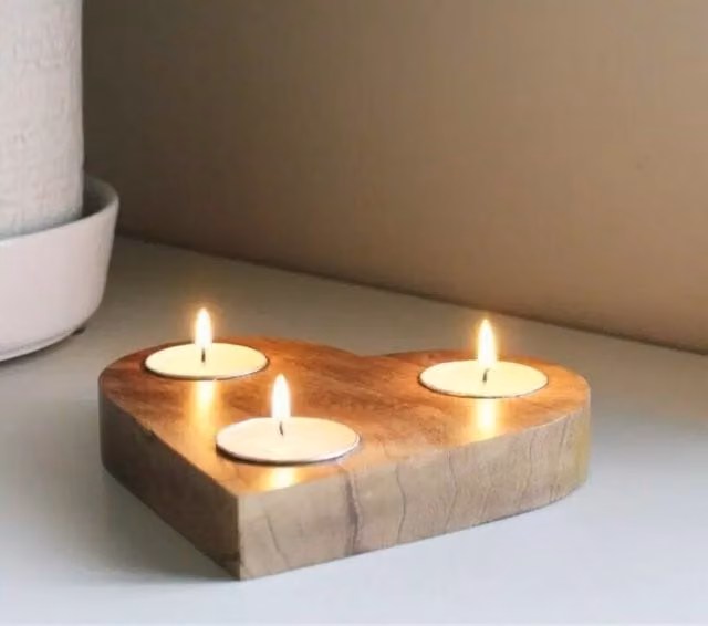 Marco Paul Mango Wood Heart Tealight Holder in Brown – 1