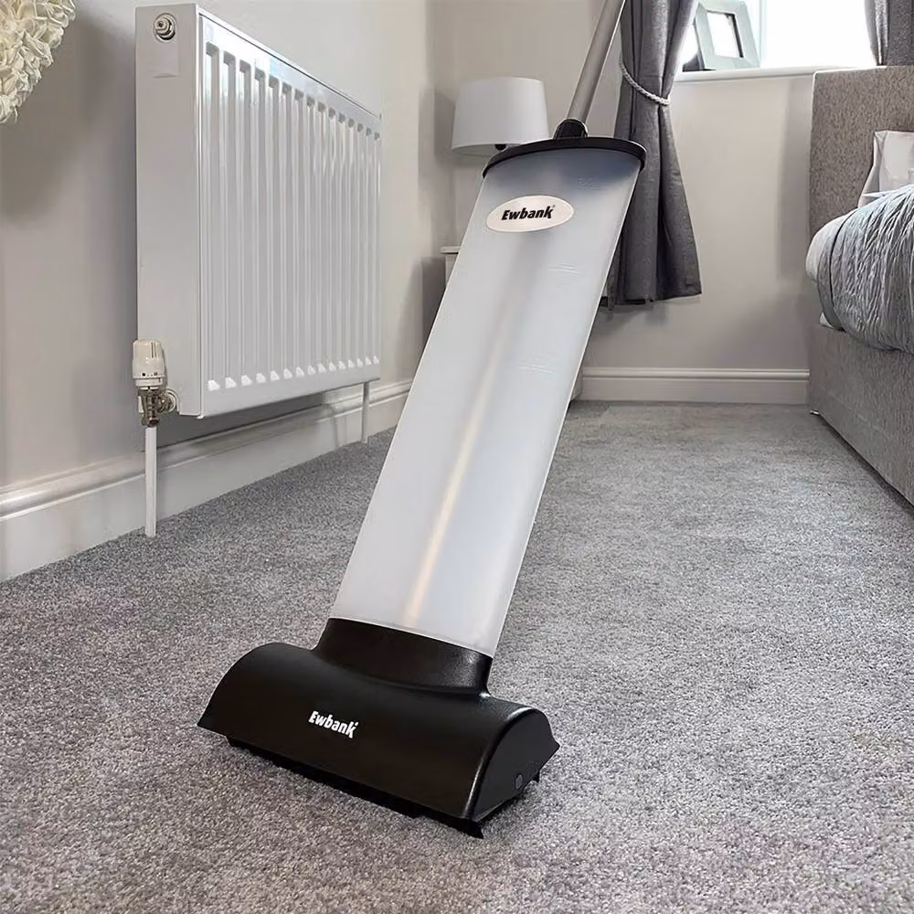 Ewbank Compact Carpet Shampooer with Shampoo in Black – 2