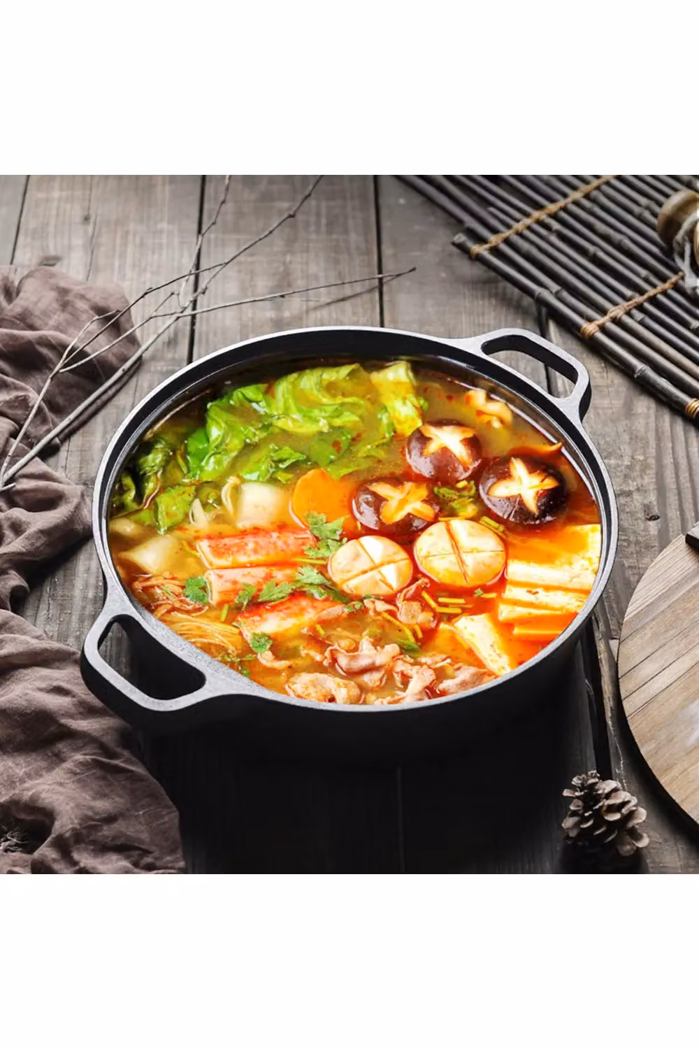 Living and Home Pre-Seasoned Round Cast Iron Casserole Pot with Glass Lid, Black, W/D/H: 35 x 33 x 25 cm – 5