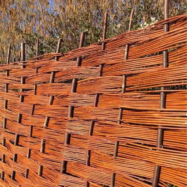 Willow Bunch Weave Hurdle Fence Panel in Brown Woven Wood, Height: 182 cm