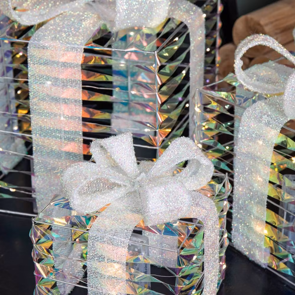 Samuel Alexander Set of 3 White Star Shimmer Christmas Parcels with 90 LEDs, 30 cm – 6
