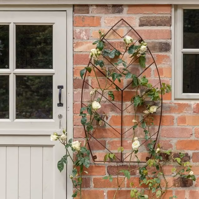 Ivyline Outdoor Leaf Trellis in Bronze, H100cm x W80cm – 1