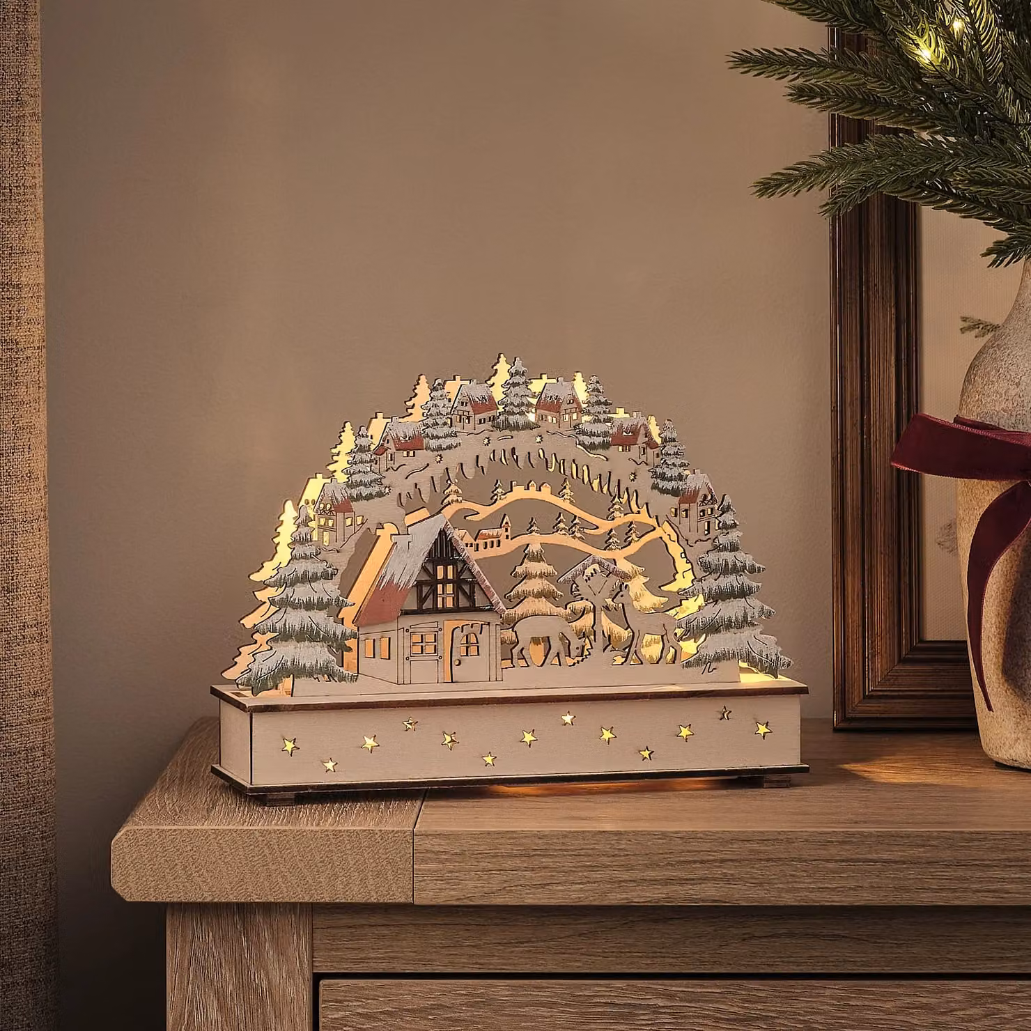Lights4fun.co.uk Pre Lit Rustic Wooden Winter Log Cabin House Scene in Brown