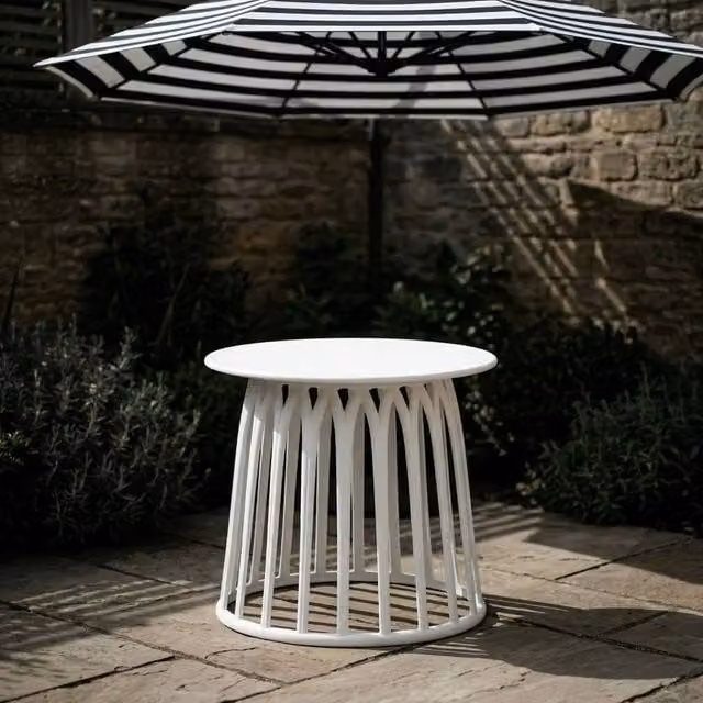 PAWNORA Round Plastic Garden Side Table in Optic White, W/D/H: 49.5 x 49.5 x 44 cm