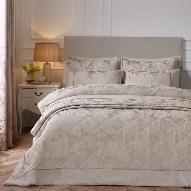 Catherine Lansfield Opulent Jacquard Quilted Cotton Bedspread in Champagne/Beige, W: 240 cm x D: 260 cm