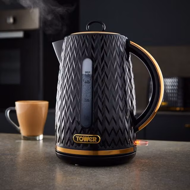 Tower 3kW 1.7 l Kettle in Black with Auto Shut-Off