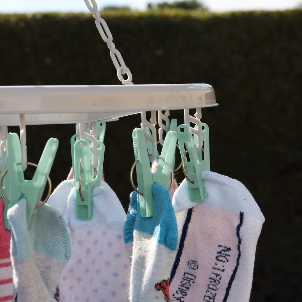 JVL Round Plastic Sock Dryer with 16 Pegs in Grey, White and Multicolour – 4