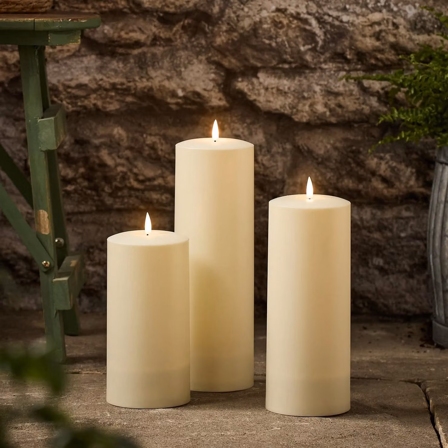 TruGlow XL Solar Pillar LED Candle Trio with Flicker Effect in White