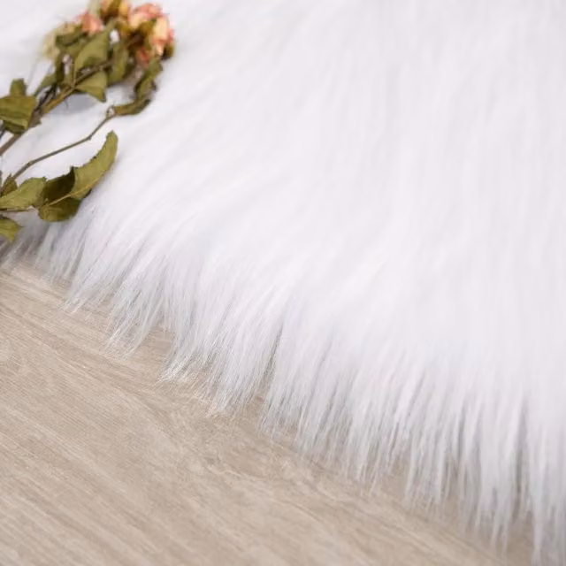 Sienna White Faux Sheepskin Heart Shaped Fluffy Plush Rug