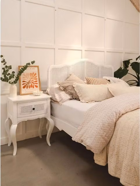 Louise Bed with Cane Rattan Headboard in White Oak, W/D/H: 147 x 124 x 205 cm