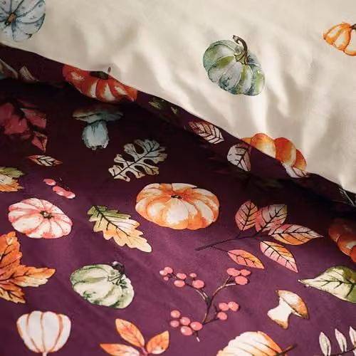 Catherine Lansfield Autumn Pumpkins Reversible Double Duvet Cover and Pillowcase Set in Purple, W/D/H: 200 x 200 x 50 x 75 cm – 3