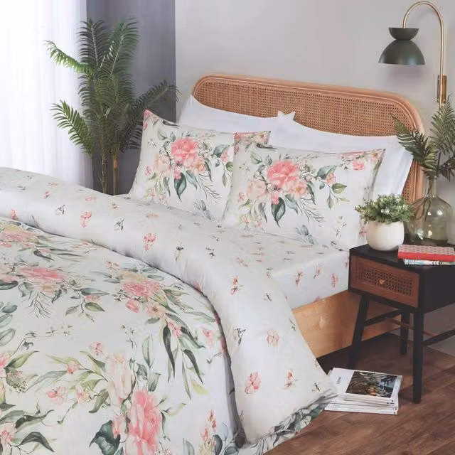 Rapport Home Ava Floral Microfibre Complete Duvet Set in Pink, Green and Multicolour, W/D/H: 180 x 200 cm