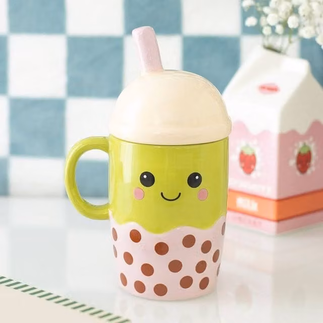 Uniqueful Kawaii Bubble Tea Ceramic Lidded Mug with Pink and Multicolour Details, 350 ml