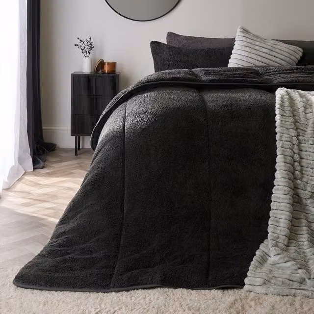 OHS Teddy Fleece 10.5 Tog Coverless Duvet and Pillowcase Set, Charcoal Grey, W/D/H: 200 x 200 cm – 5