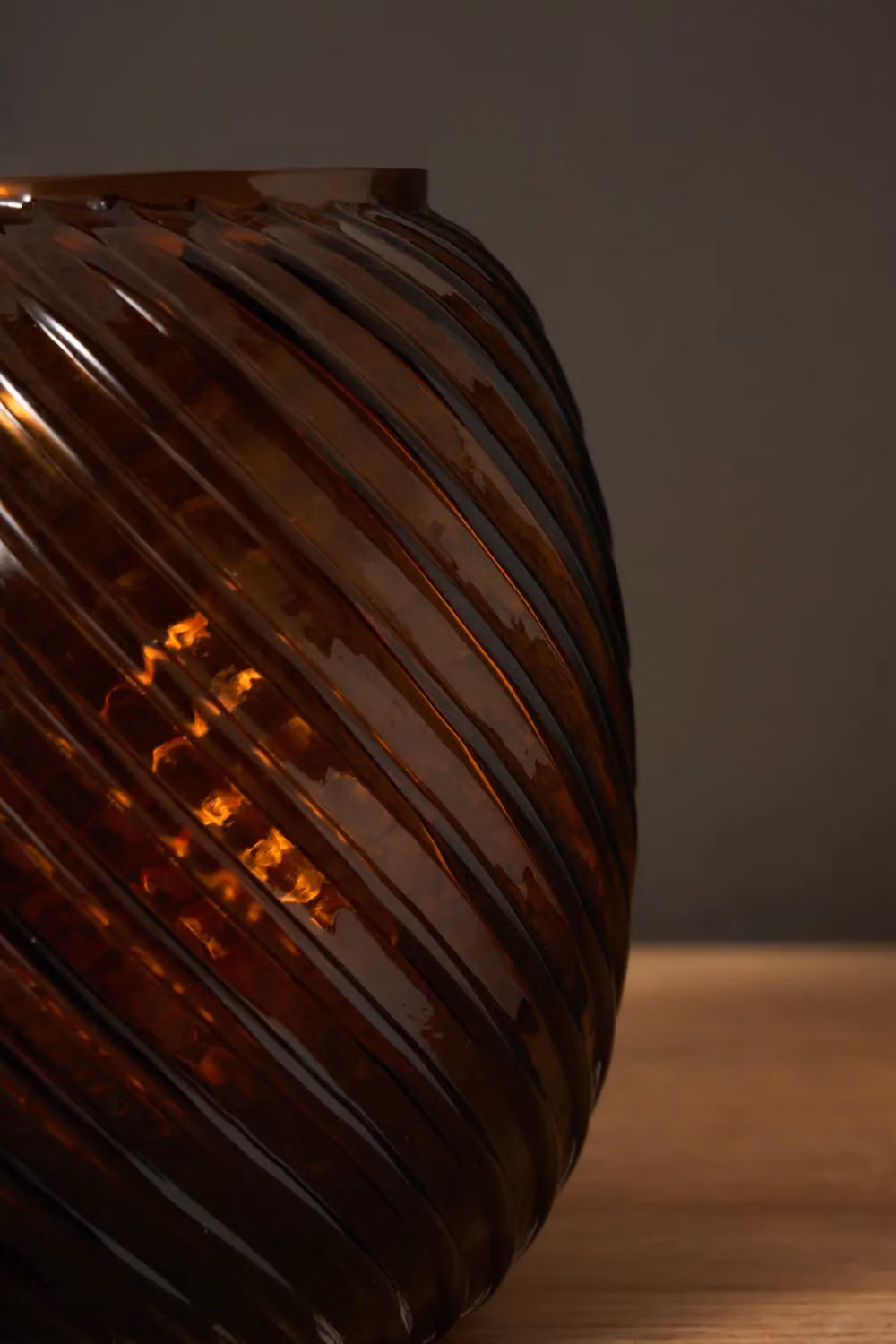 BHS Cognac Spiral Glass Vase in Amber and Brown – 2
