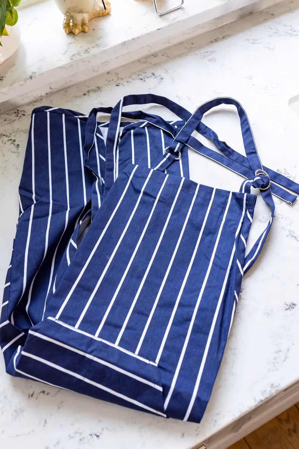 KitchenCraft Butcher's Stripe Cotton Kitchen Apron in Blue and White – 5
