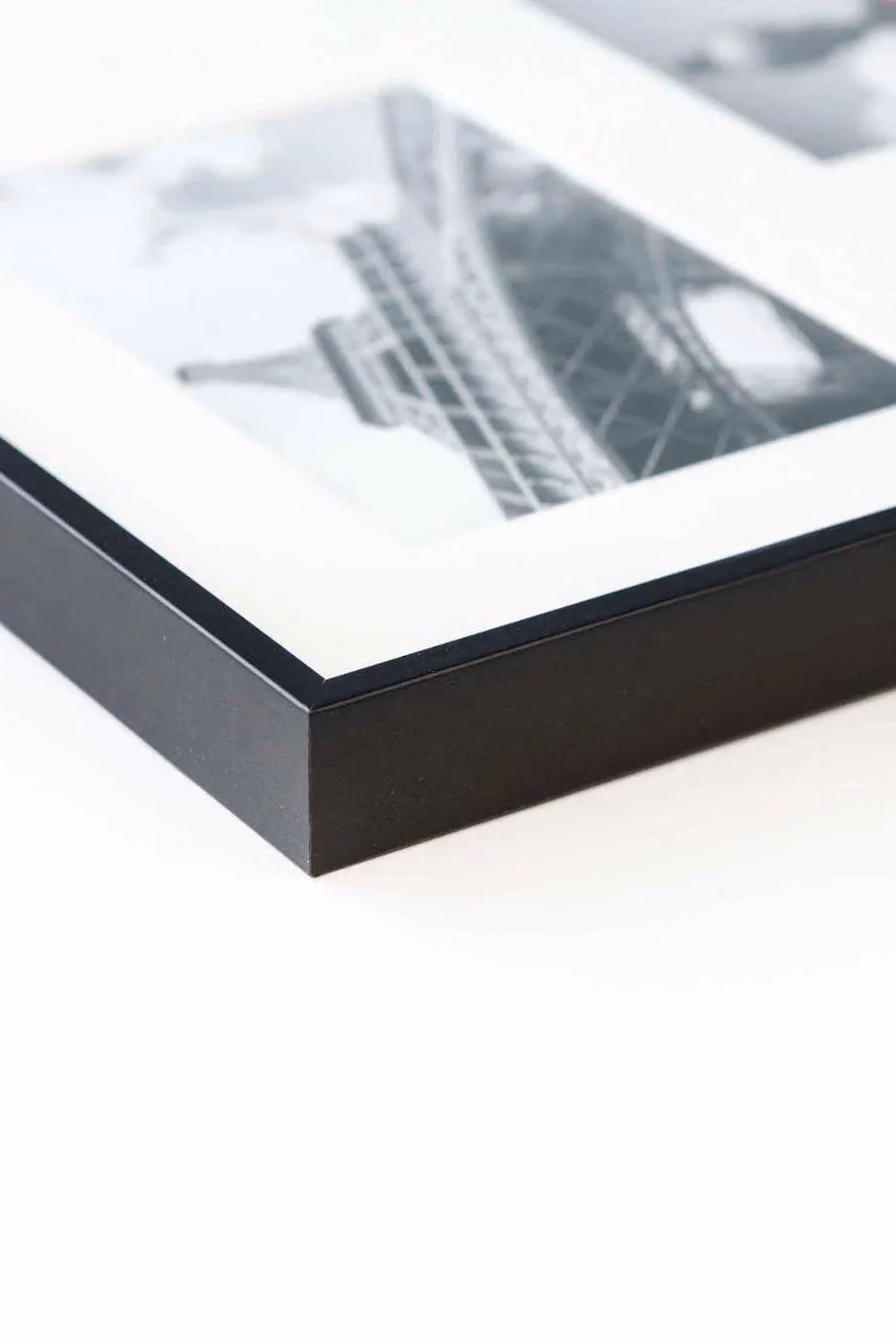 Nielsen Design Junior Gallery Picture Frame in Black with White Mount for 4 Photos, W/H: 25 x 60 cm – 2