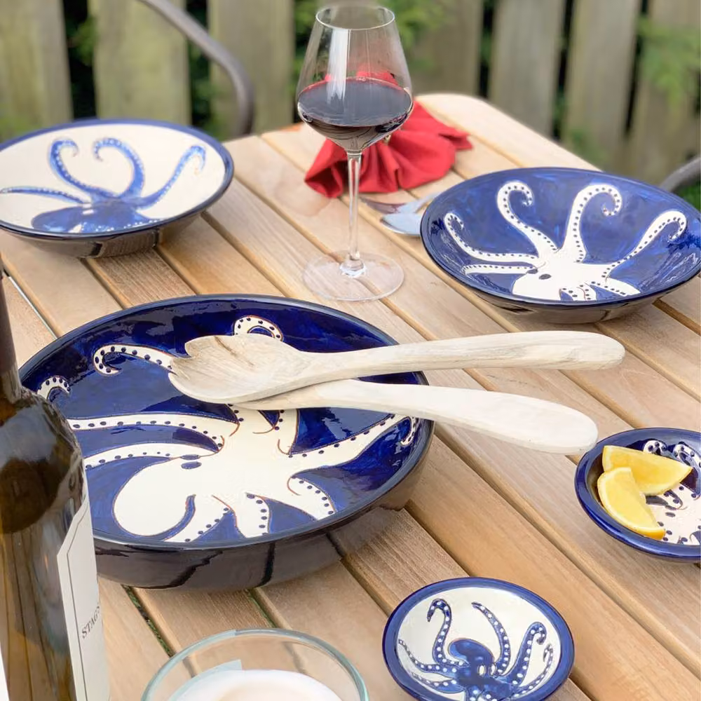 Verano Spanish Ceramics Signature Blue and White Octopus Hand Painted Ceramic Large Serving Bowl, Diameter: 27 cm – 7