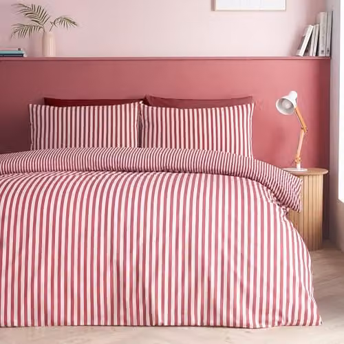 Catherine Lansfield Epping Reversible Textured Stripe Duvet Cover and Pillowcase Set, Burgundy, W/H: 180 x 200 cm, Pillowcases: 50 x 75 cm – 1