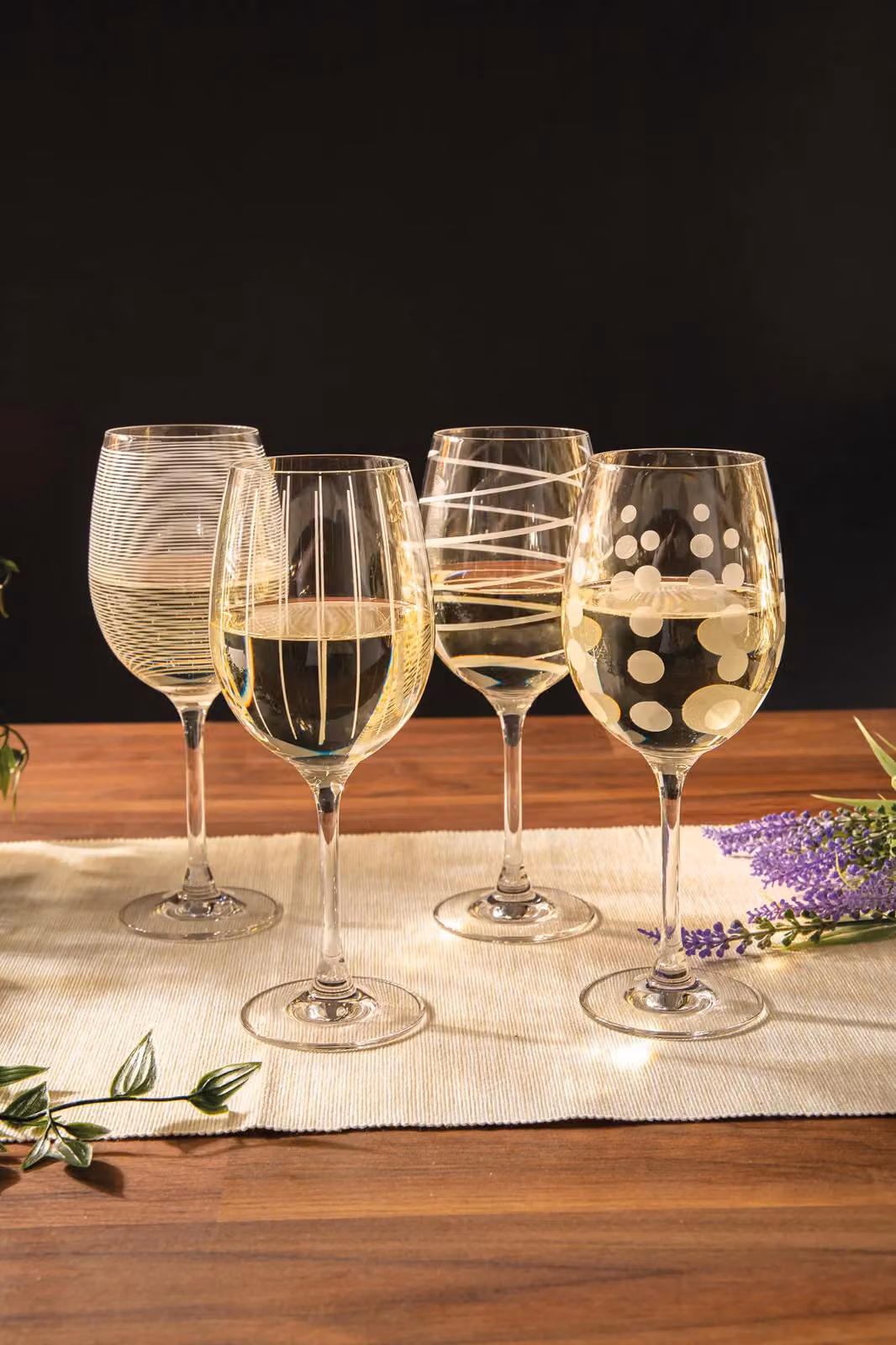 Mikasa Cheers Metallic Gold Wine Glasses Set of 4, 400ml, Clear – 4