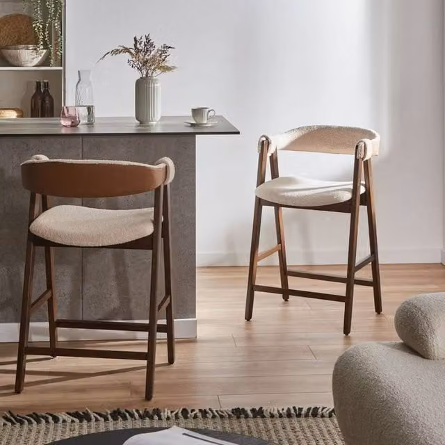 Wyld and Coco Beige Boucle Bar Chair with Rubberwood Legs in Retro Style – 1