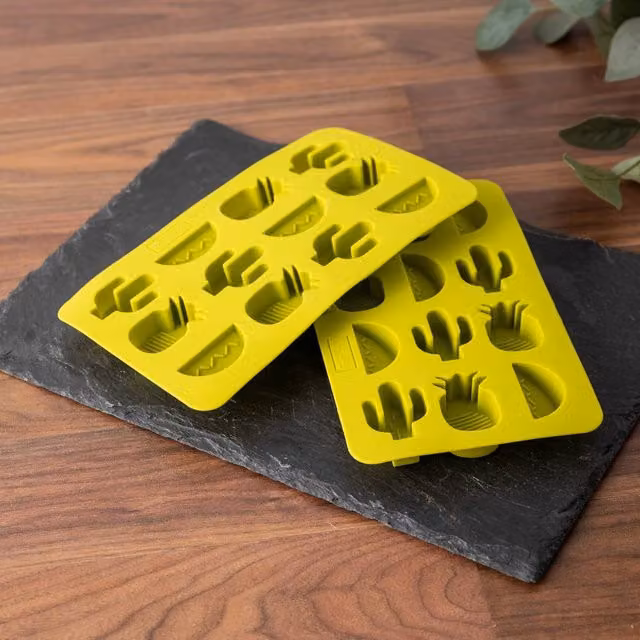 BarCraft Set of 2 Flexible Tropical Shape Silicone Ice Cube Trays, Lime Green – 1