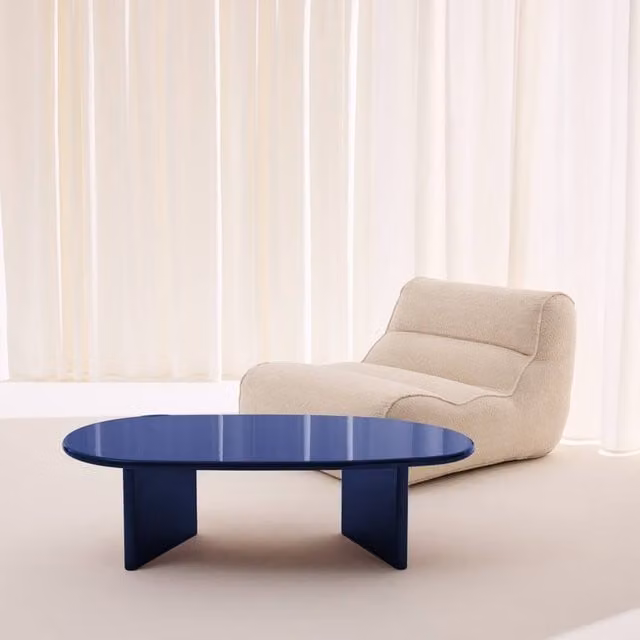 sweeek Oval Coffee Table with Glossy Finish in Blue, W: 60 cm, D: 60 cm, H: 34.5 cm – 1