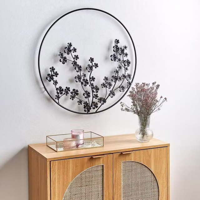 Wyld and Coco Black Metal Floral Round Hanging Wall Decor, Diameter: 70 cm – 1