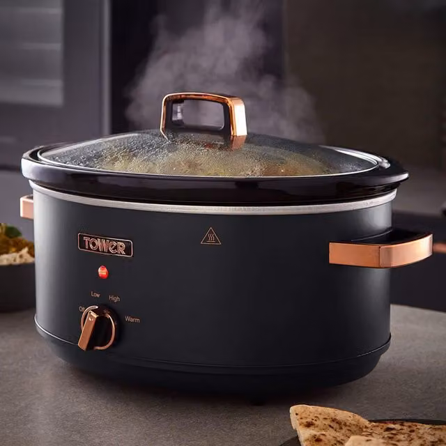 Tower Cavaletto 6.5L Slow Cooker in Black and Gold