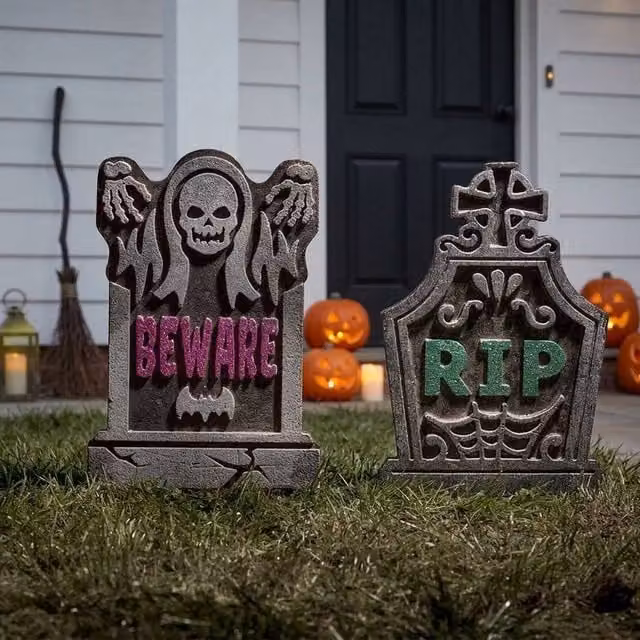 Garden Greatness 2 Pack Spooky Halloween Tombstone Set in Grey and Multicolour
