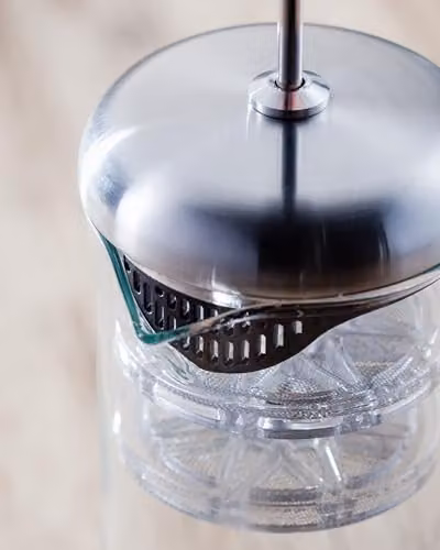 Judge Milk Frother Jug in Transparent Glass and Silver – 2