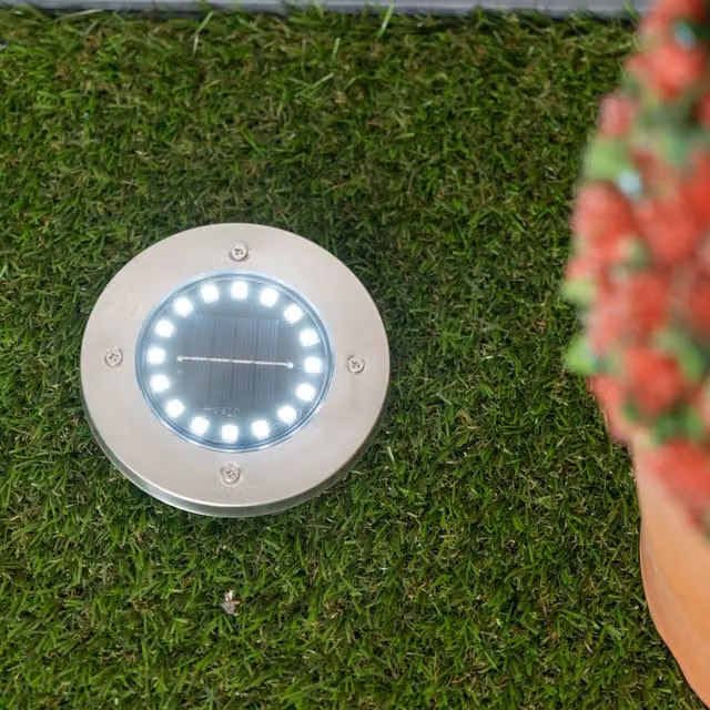 ValueLights Set of 6 Cool White Solar Decking Lights in Silver with Ground Spikes