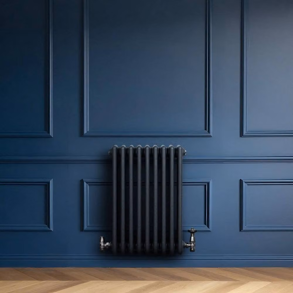 Monstershop Traditional 4 Column Steel Radiator with Integrated Valves, Anthracite Grey, H: 60.0 cm, W: 42.5 cm – 4