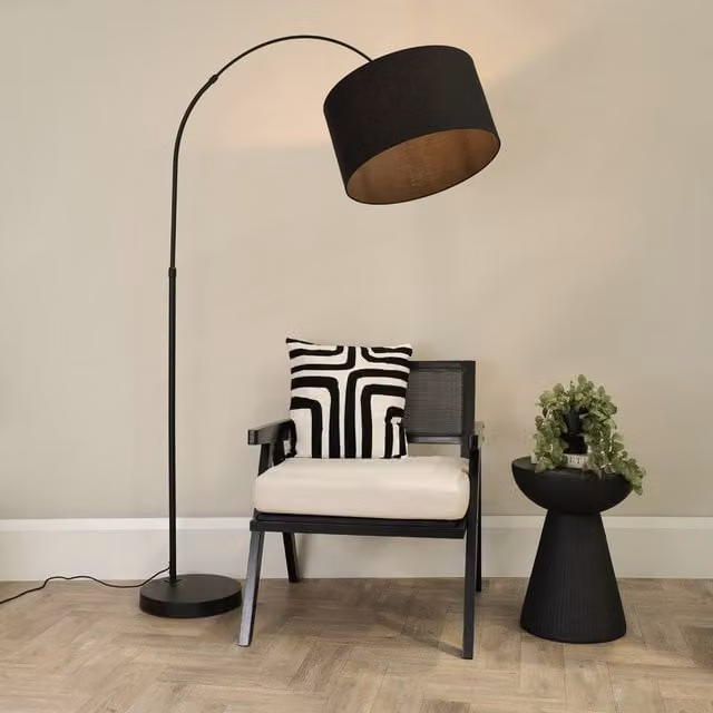 ValueLights Louis Black Arched Metal Floor Lamp with Fabric Drum Shade and LED Bulb – 1
