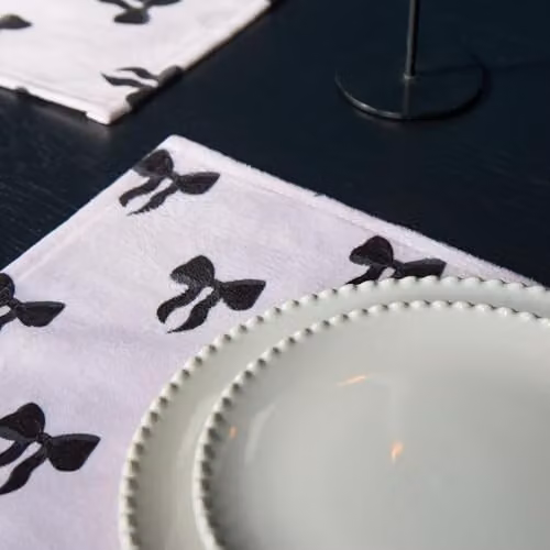 OHS Bow Print Matte Velvet Placemat Set of 4 in Pink, W: 40 cm, D: 30 cm – 3