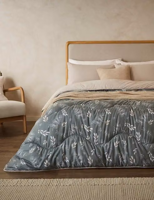 Nightlark Winter Sprigs 10.5 Tog Coverless Duvet Set, Green