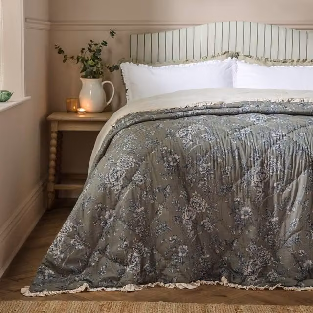 Wylder Hermione Ruffled 100% Cotton Floral Bedspread in Green