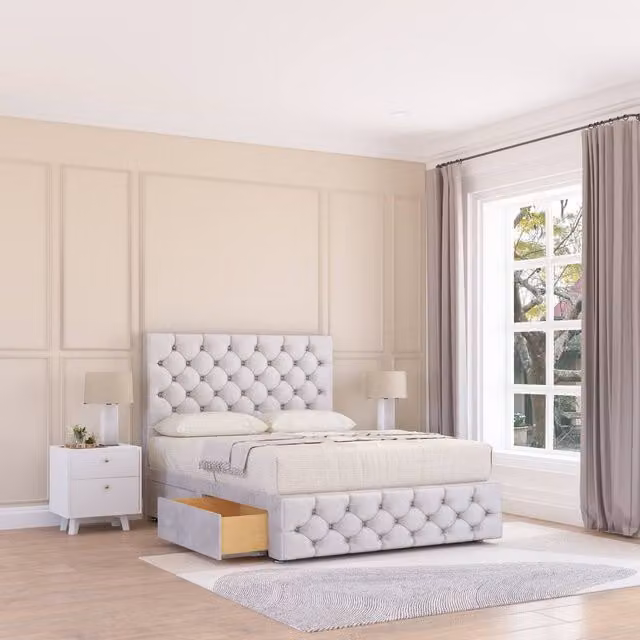 Sloomy Watson Chesterfield Divan Bed Base and Headboard in Silver Velvet, Super King, W/D/H: 200 x 200 cm
