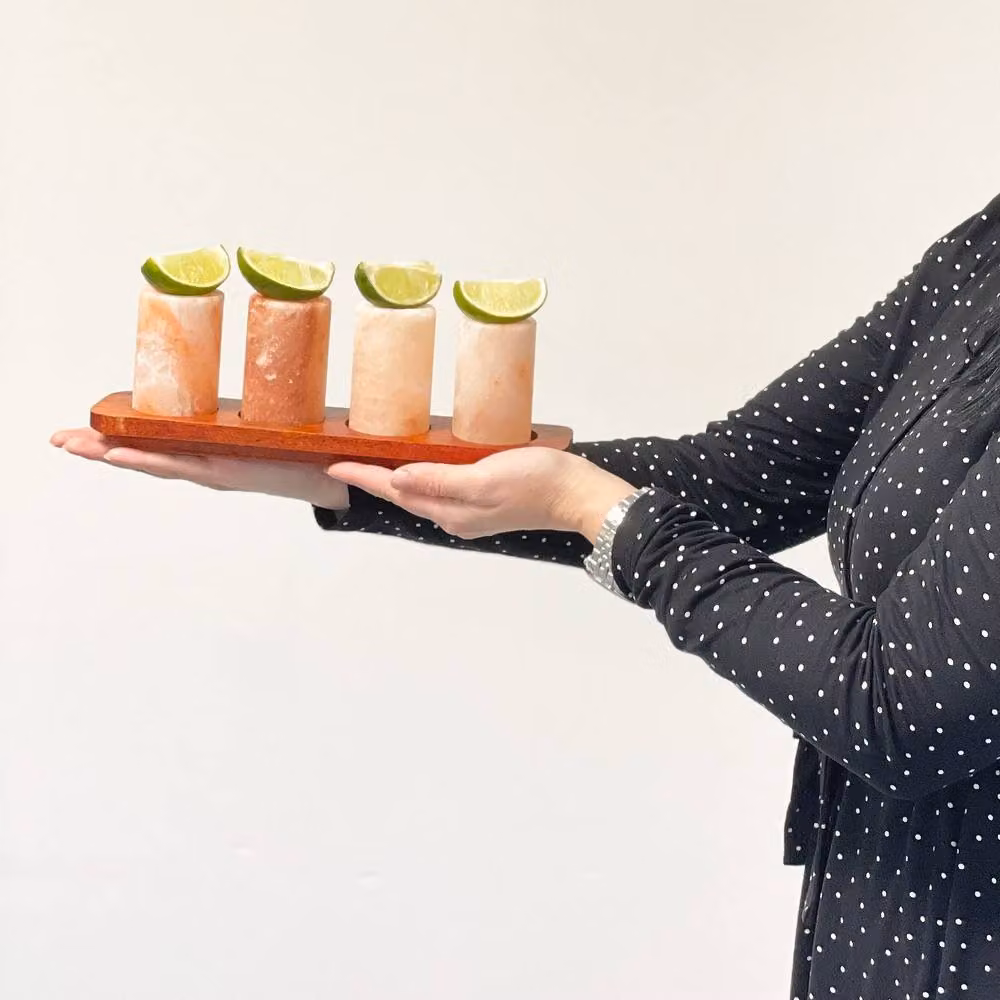 Serenityy Set of 4 Natural Pink Himalayan Salt Shot Glasses with Wood Serving Tray – 3