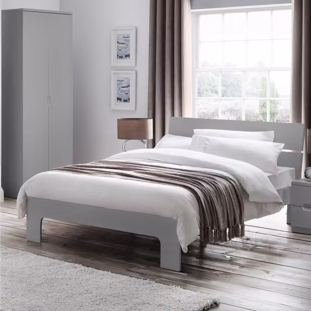Julian Bowen Manhattan Grey High Gloss Double Bed Frame W/D/H: 140 x 200 x 86 cm – 1