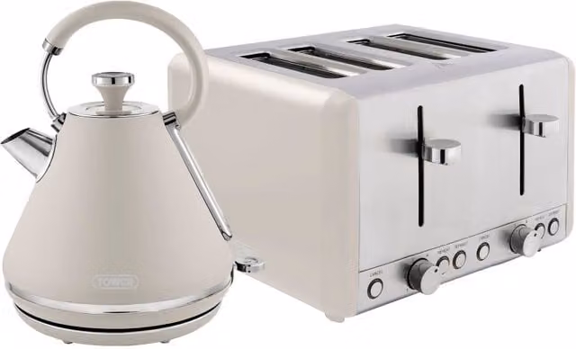 Tower Cavaletto Kettle and 4 Slice Toaster Set in Latte and Chrome Brown