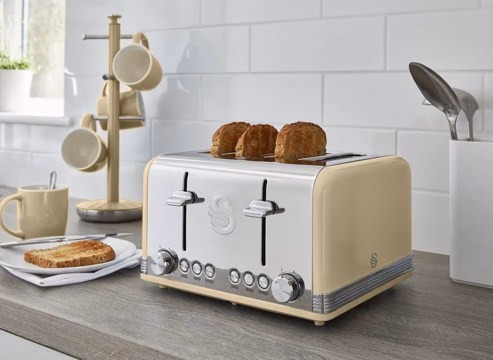 Swan 4 Slice Toaster in Beige – 2
